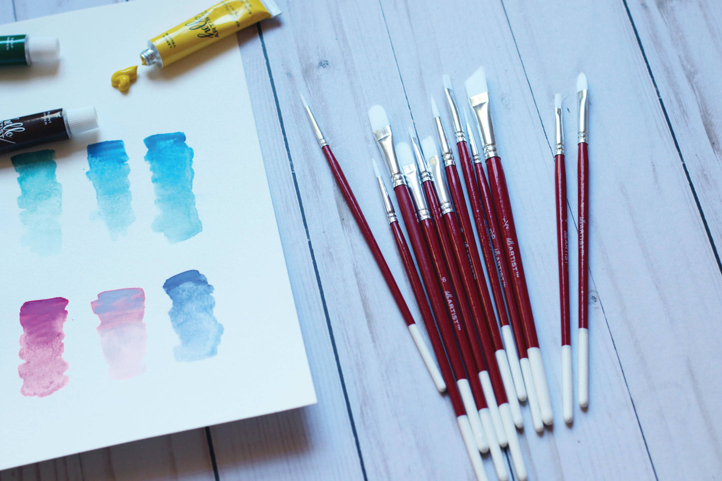 Hello, Artist! 12PC Long Handle Brush Set, Flats & Rounds